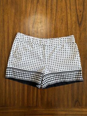 LOFT White Shorts with Black Polka Dot Border slash pockets